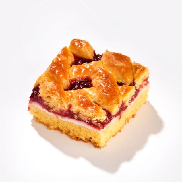 Raspberry cottage cheese pie