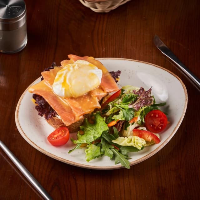 Losos bilan Benedikt tuxumlari