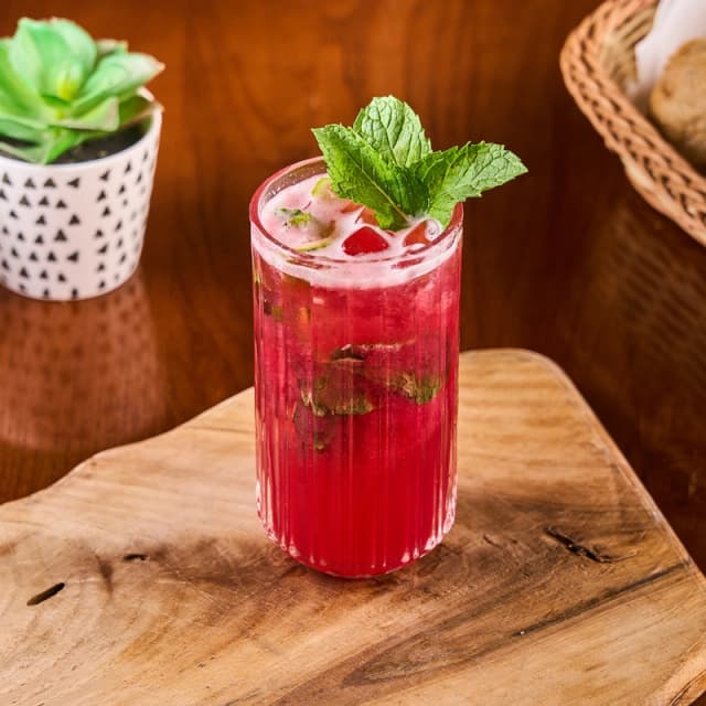 Raspberry iced tea